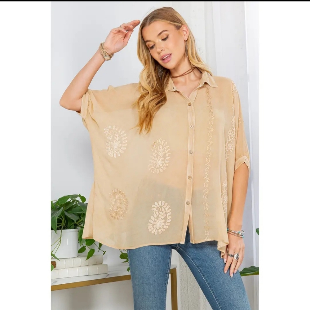 Women’s Embroidered Button-Front Blouse in Beige